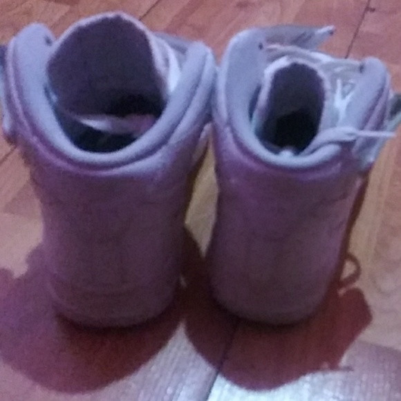 Nike - Picture 4 of 5